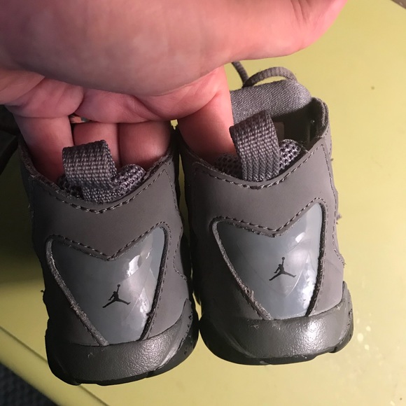 Toddler Boy Jordan’s size 6c - Picture 5 of 8